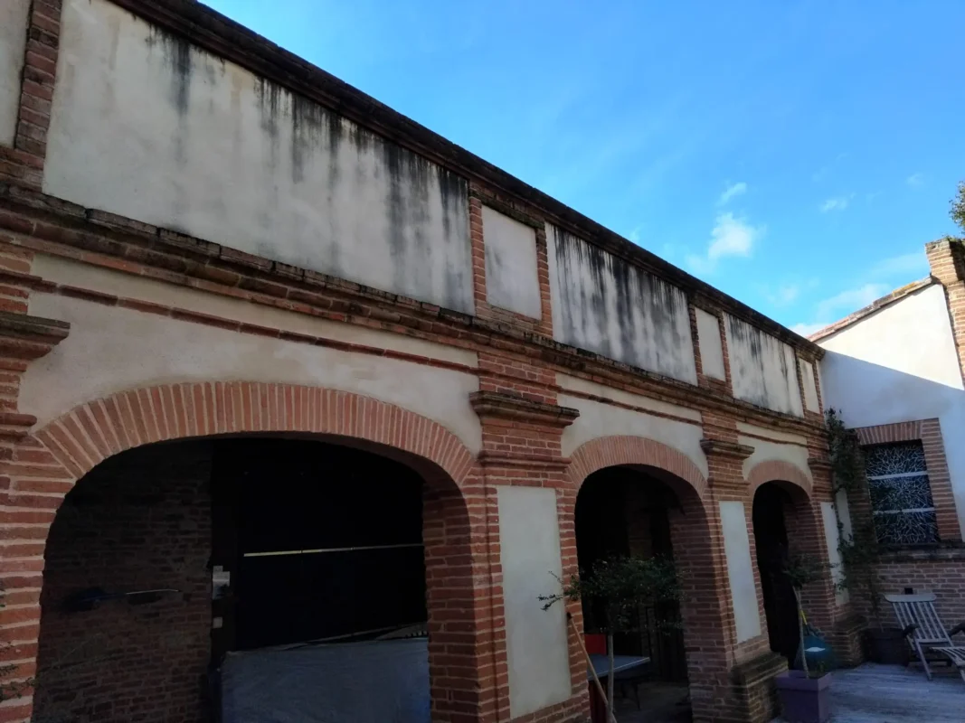 Gebrauchsfertige Intensivreinigung: entfernt Fettverschmutzungen und schwarze Flecken